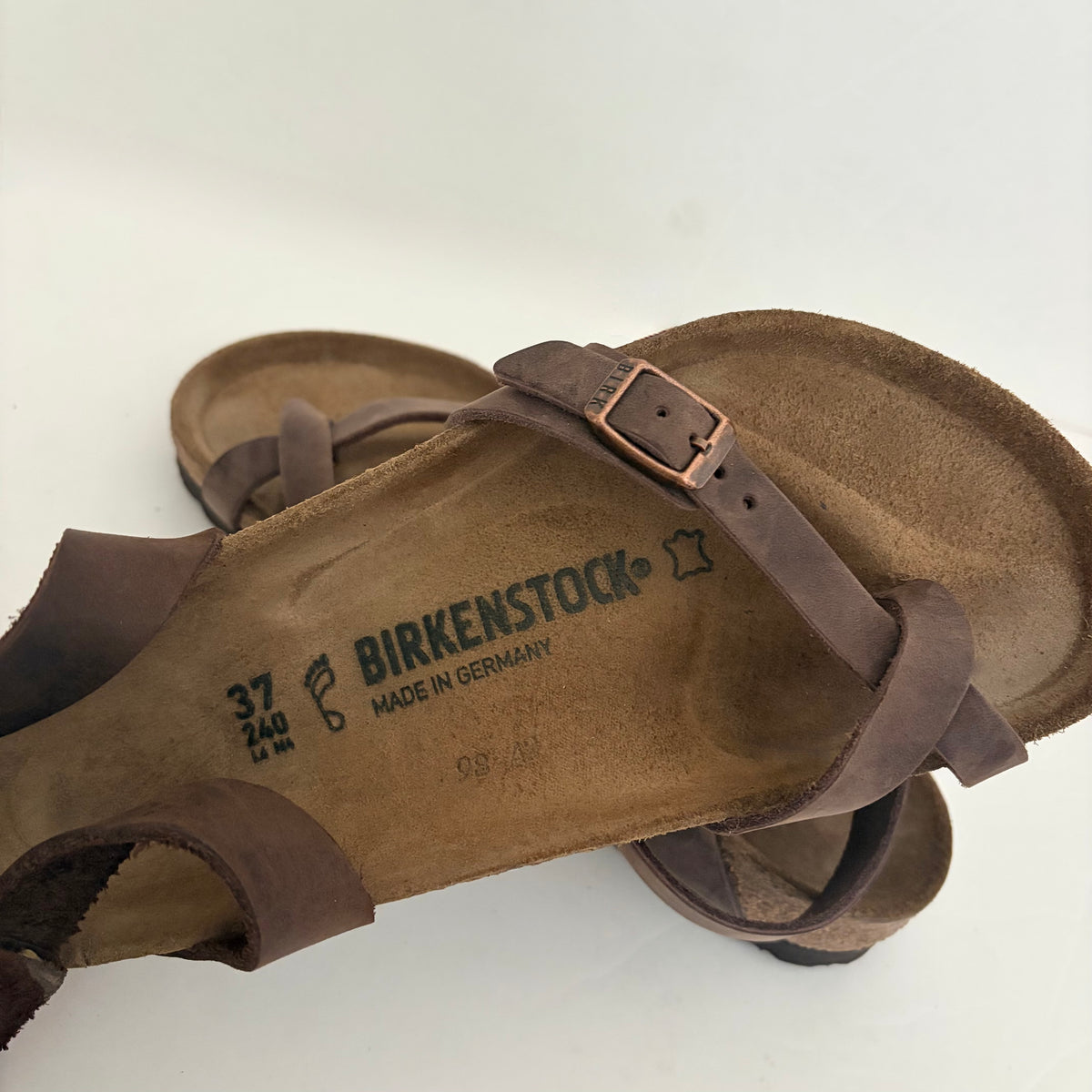 BIRKENSTOCK Yara Habana Oiled Leather Ankle Strap Sandals Bohemian Brown 37