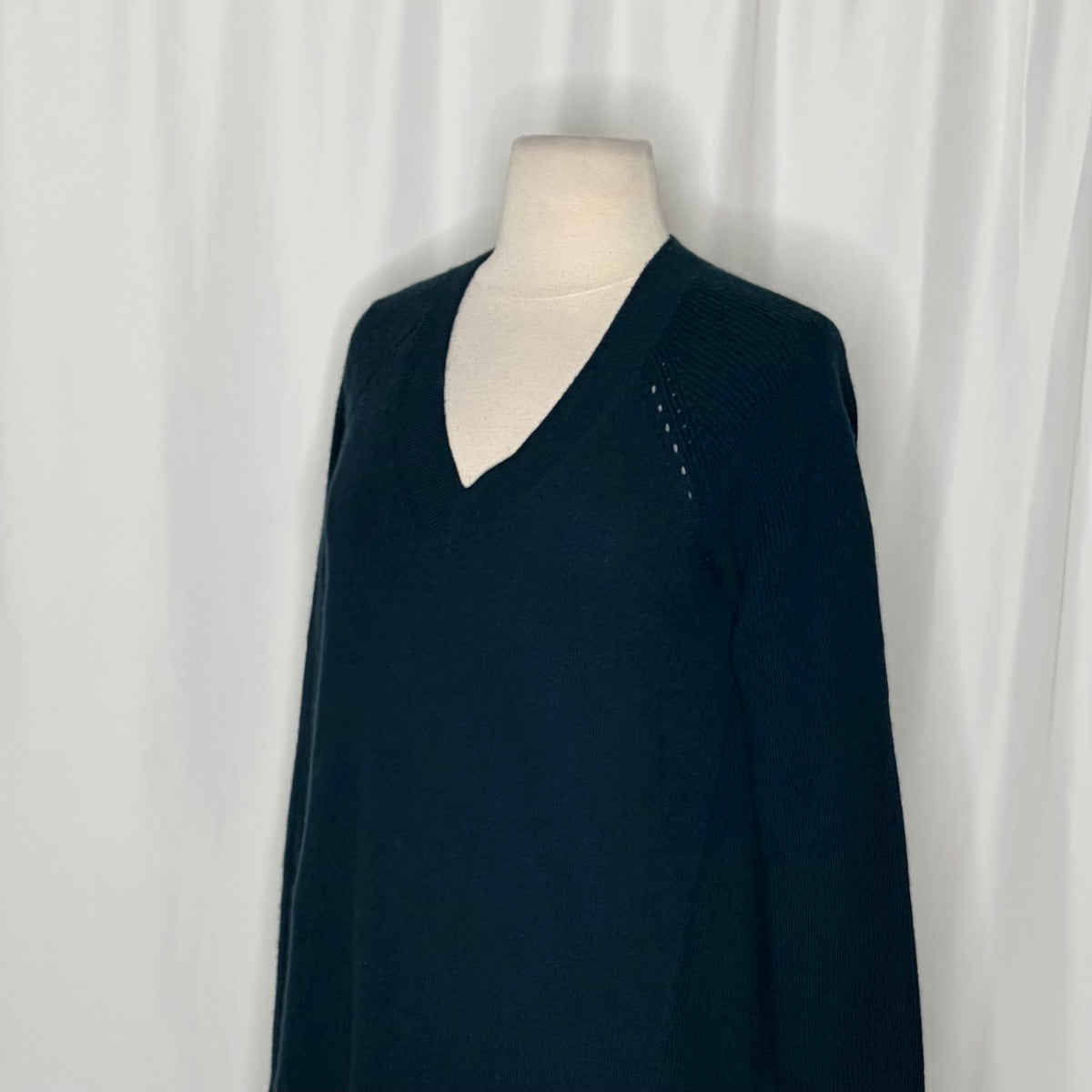 MARGARET O'LEARY 100% Cashmere V-Neck Raglan Sweater Teal Knitwear Solid Small