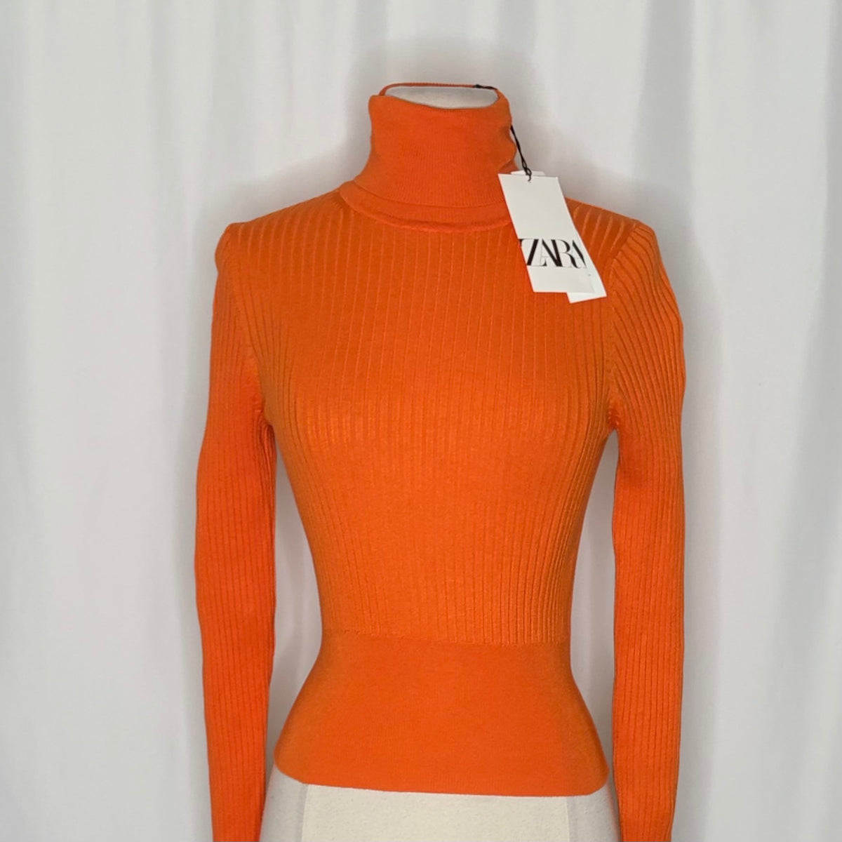 NWT!! ZARA Ribbed Turtleneck Sweater Bright Orange Fitted Knit Cropped Small