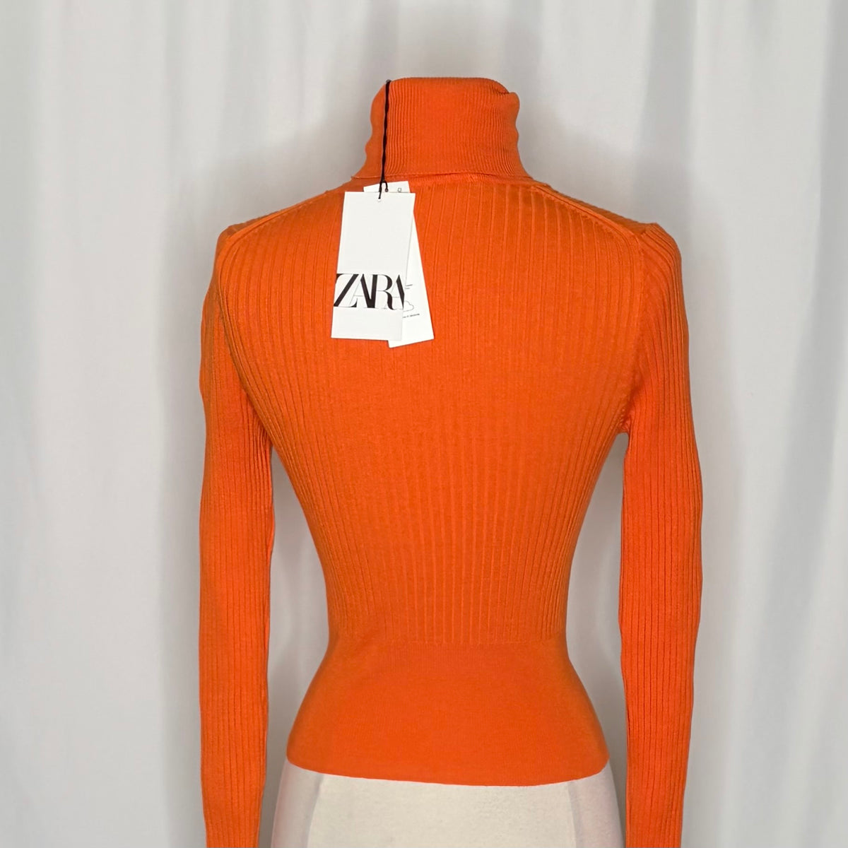 NWT!! ZARA Ribbed Turtleneck Sweater Bright Orange Fitted Knit Cropped Small