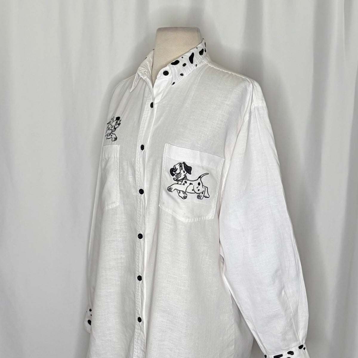 DISNEY STORE 101 Dalmatians Embroidered Linen Blend Button Down Shirt Medium