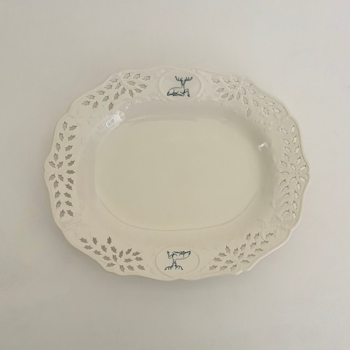 VAILLANCOURT Classical Christmas 11" Pierced Reindeer Platter Plate England Deer