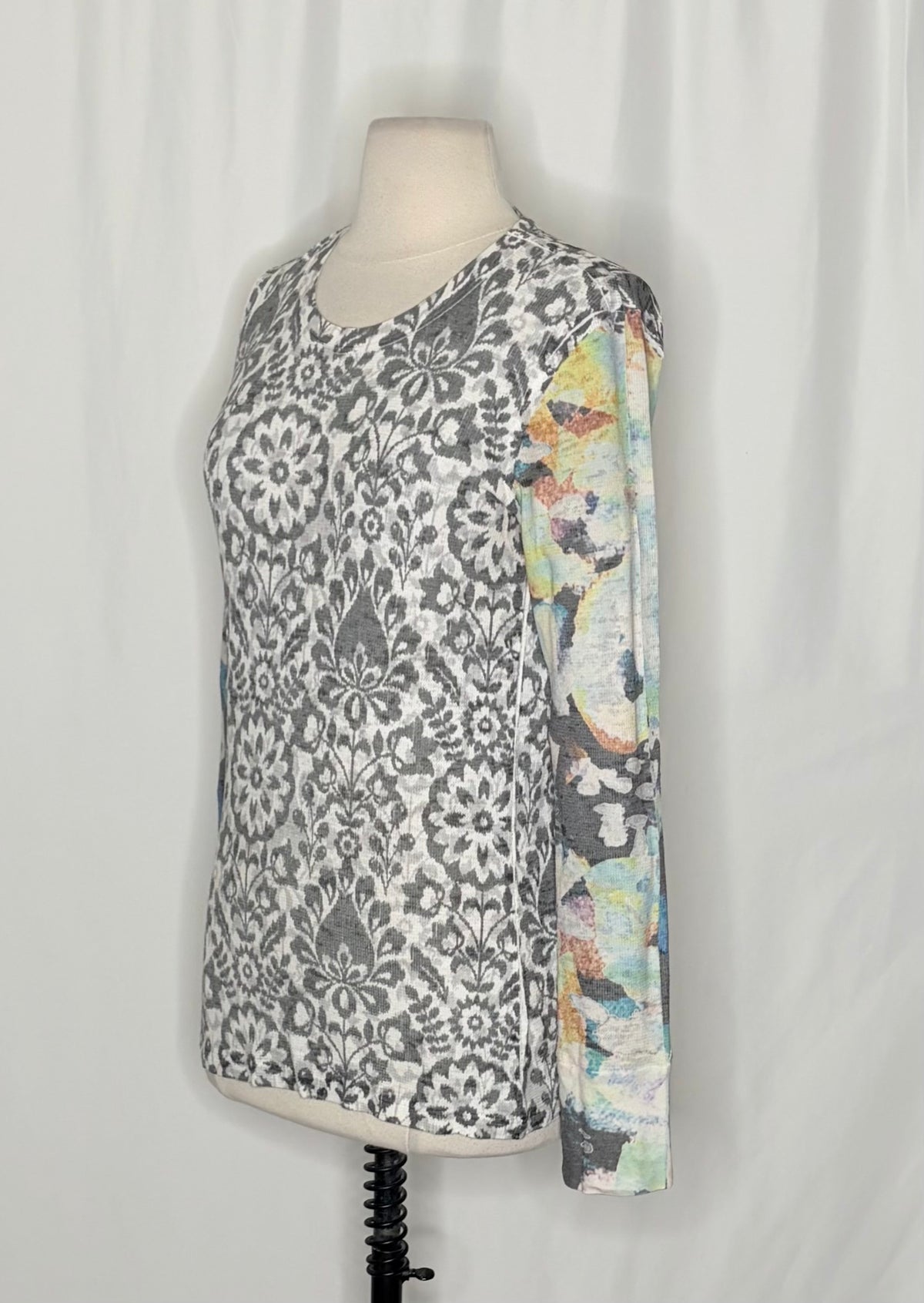 Sundance WHIMSY ROSE Gray Floral Mixed Print Thermal Top Small Made in USA