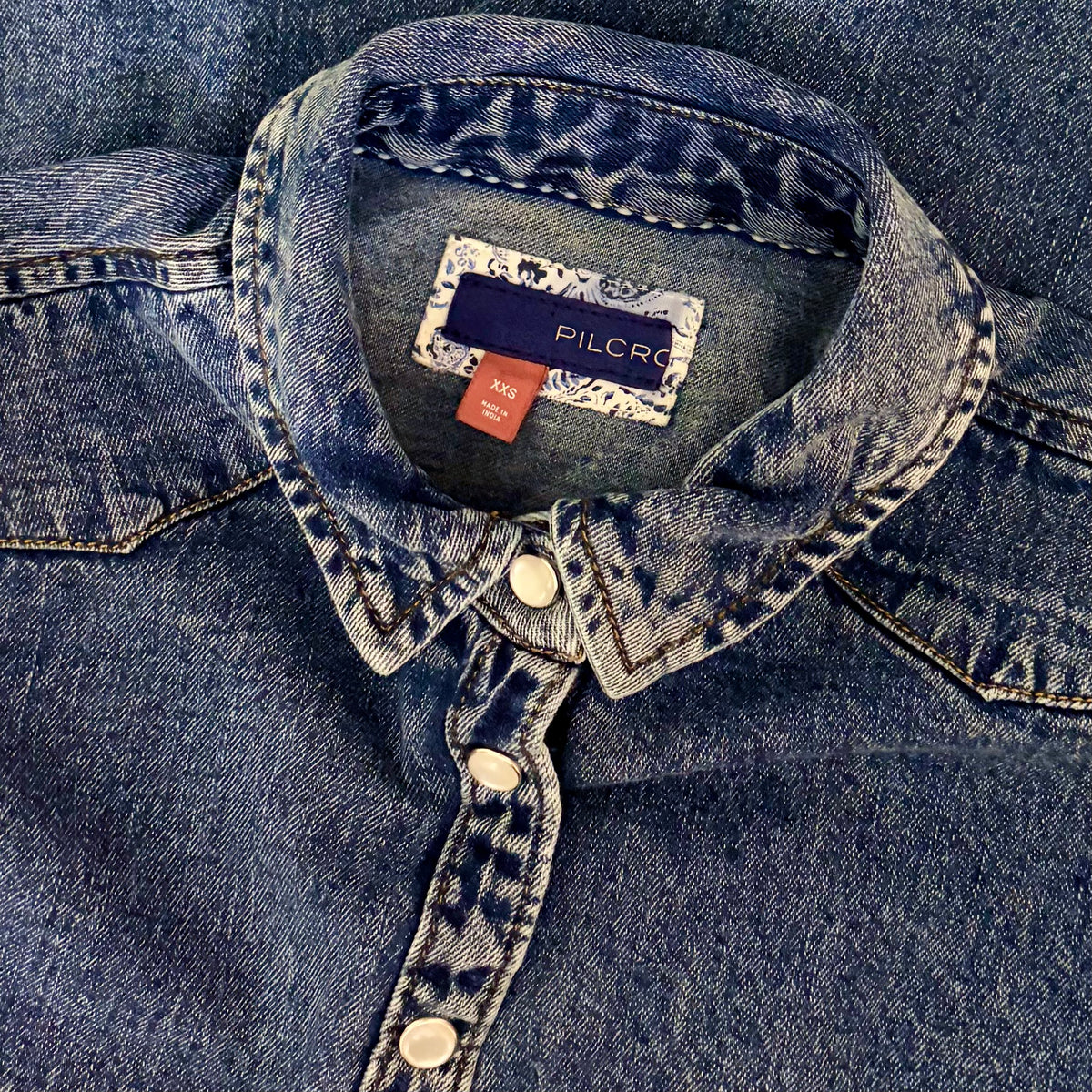 Anthropologie PILCRO Dannie Classic Denim Shirt Western Snap Puff Sleeve XXS