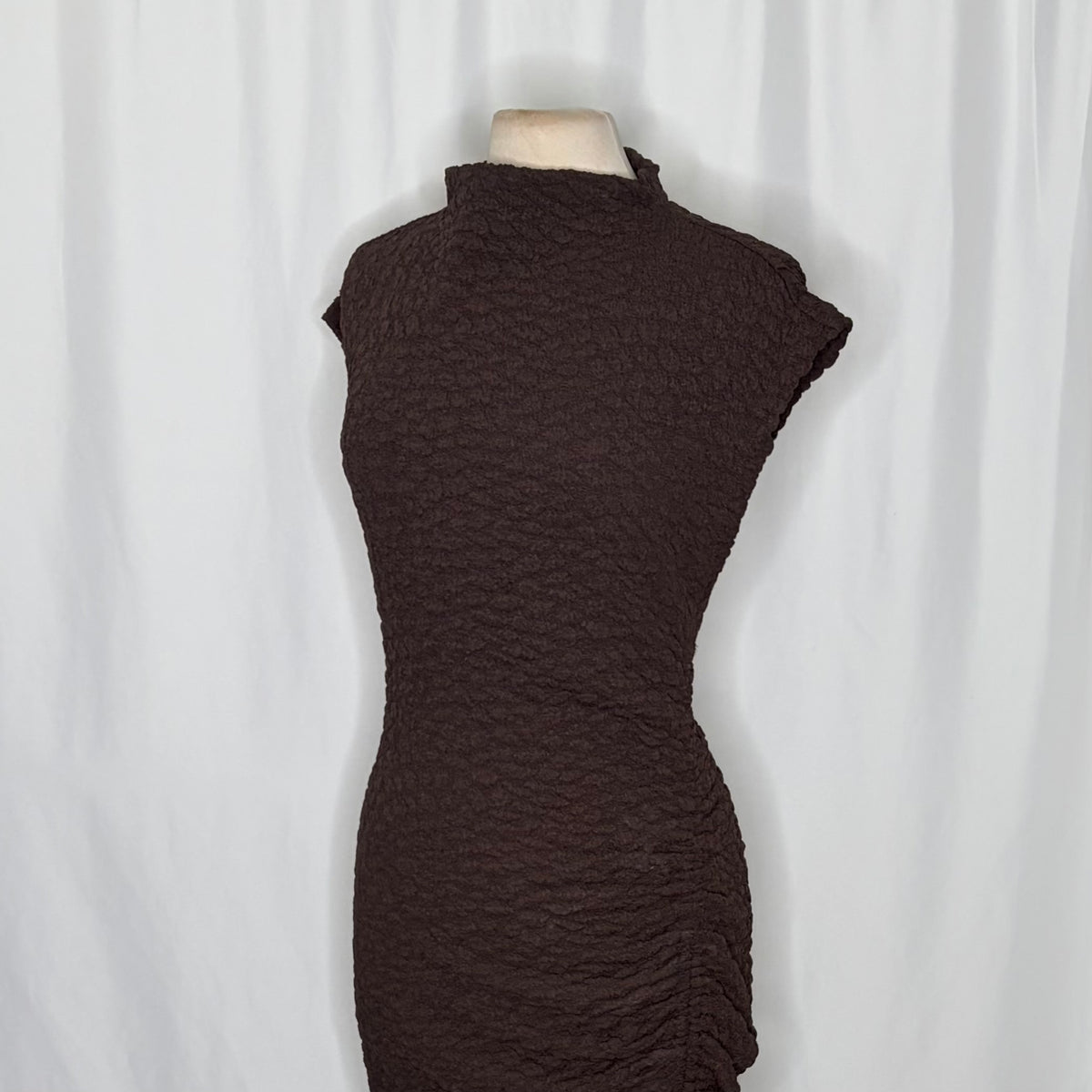 NWT!! ANTHROPOLOGIE Maya Ruched Cowl Neck Textured Midi Dress Chocolate Large