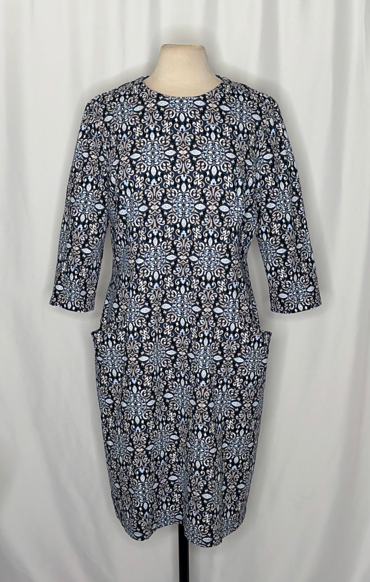 J. MCLAUGHLIN Catalyst Dress Blue White Mosaic Print Stretch Knit Pockets XL