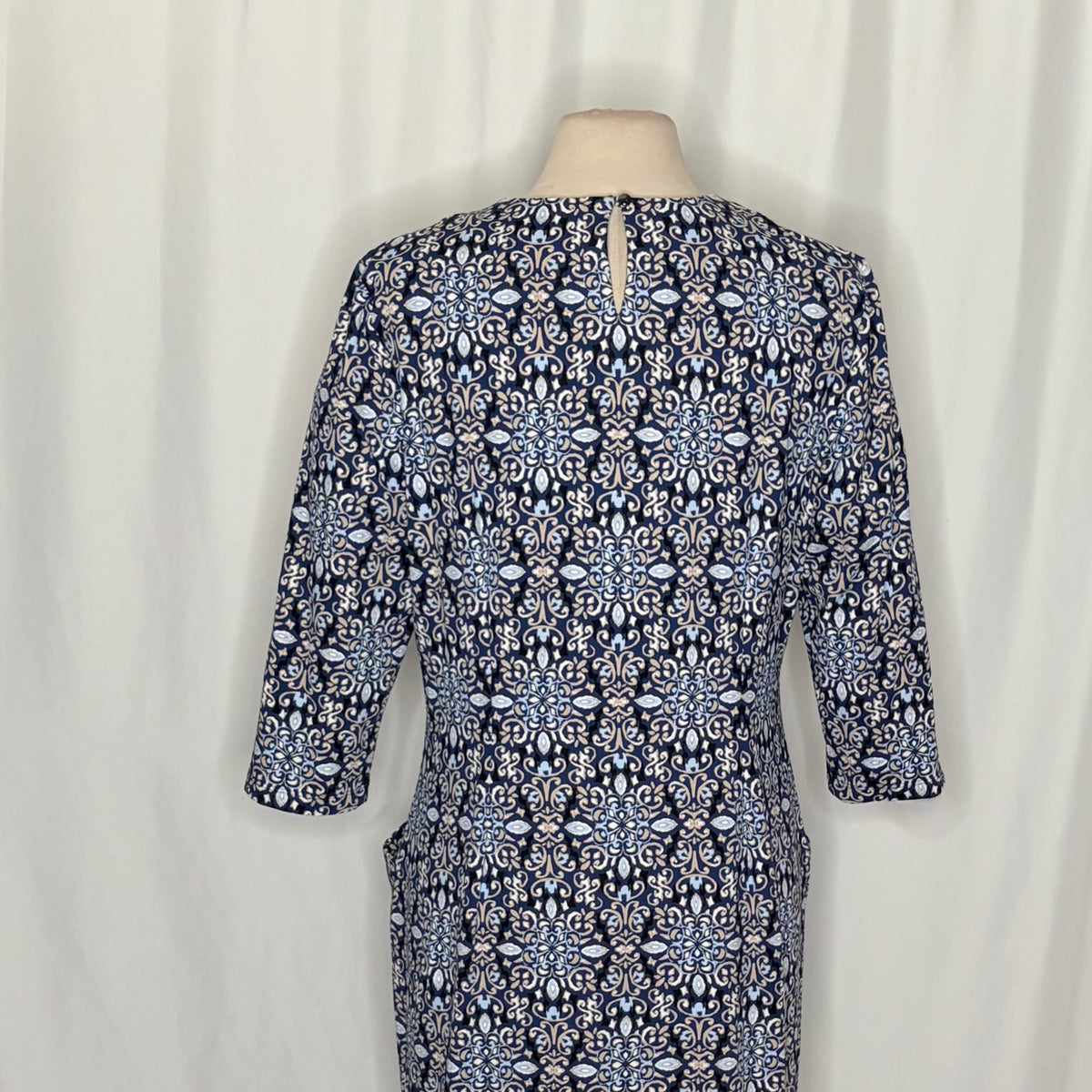 J. MCLAUGHLIN Catalyst Dress Blue White Mosaic Print Stretch Knit Pockets XL