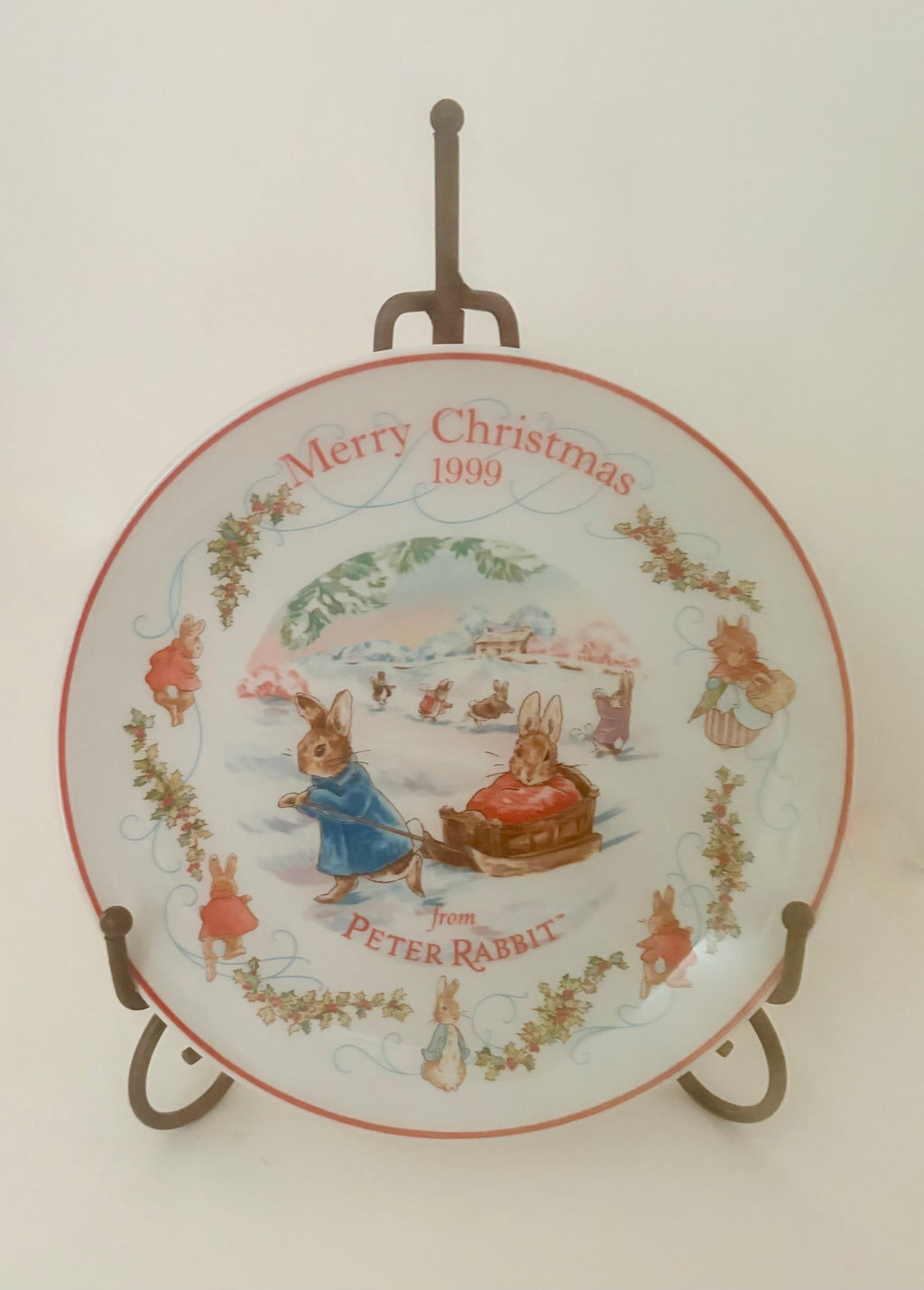 Vintage Wedgwood Peter Rabbit Christmas 1999 Plate 8 Inch