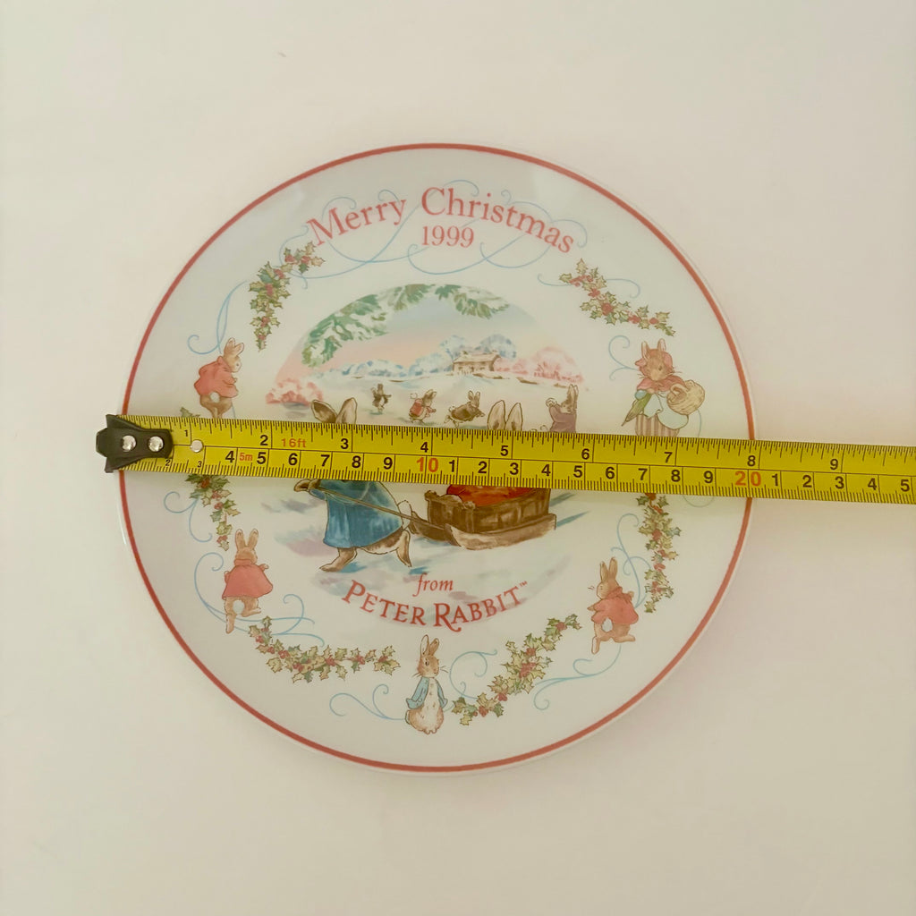 Vintage Wedgwood Peter Rabbit Christmas 1999 Plate 8 Inch
