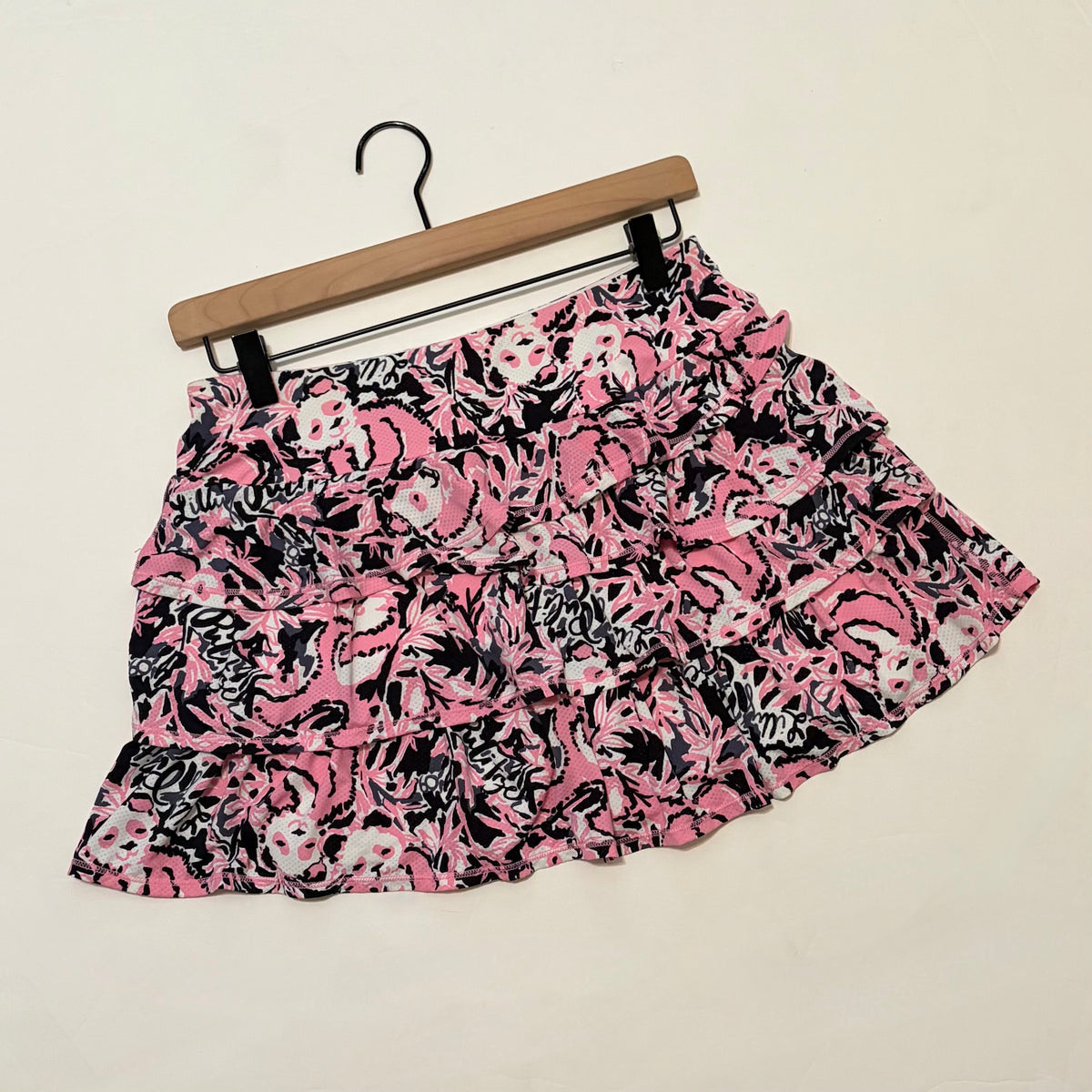 LILLY PULITZER Amira Luxletic Skort Hangin With My Boo Hibiscus Pink Small