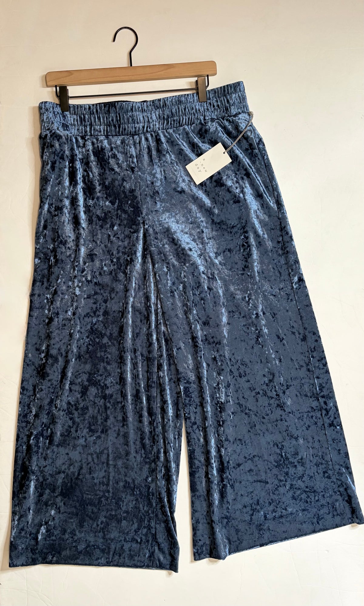NWT!! Target A NEW DAY Blue Crushed Velvet Wide Leg Pants Pockets X-Large