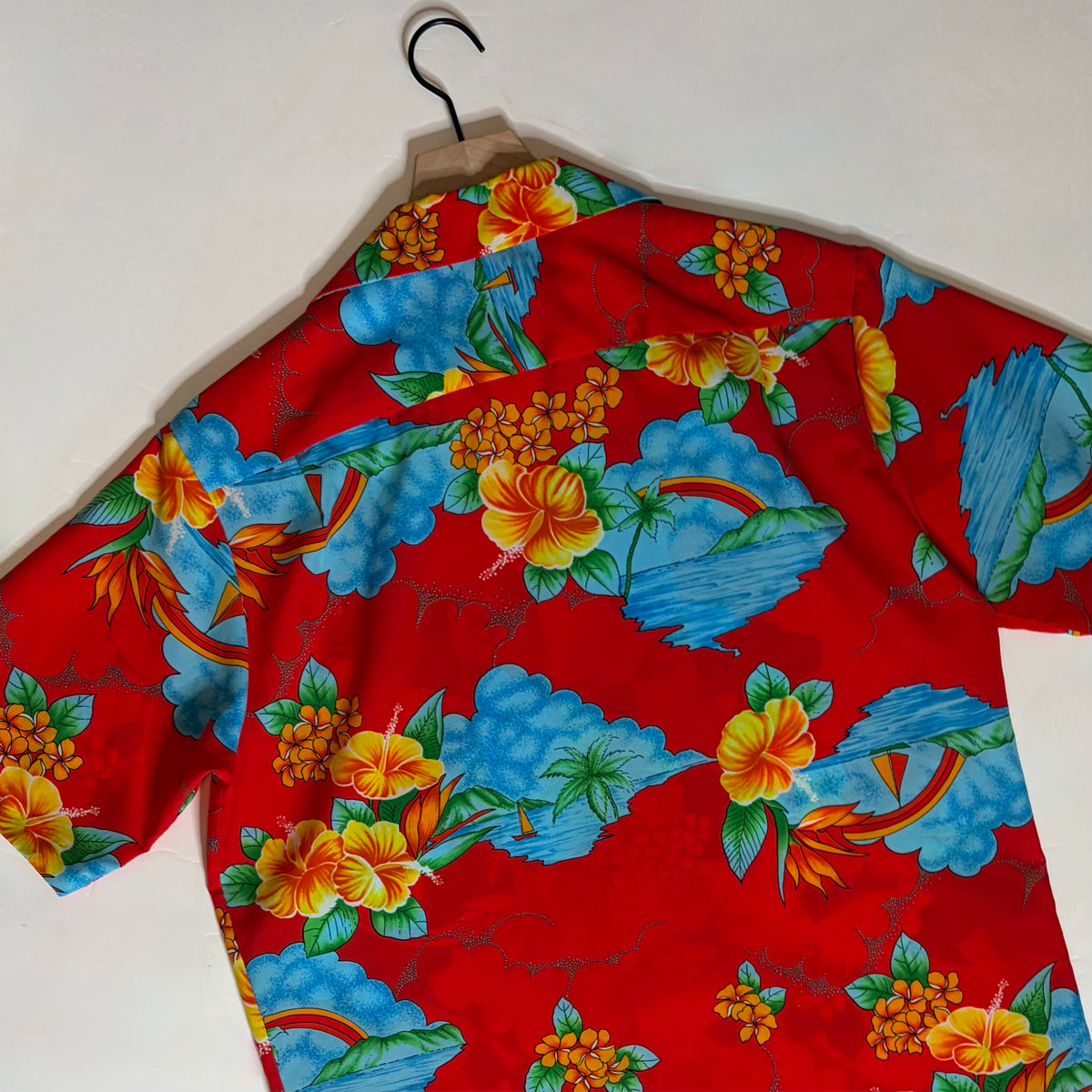 Vintage 1980s HILO HATTIE Hawaiian Aloha Shirt Red Rainbow Floral Large
