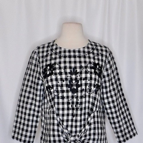 NWT!! Anthropologie SEEN WORN KEPT Black &‎ White Gingham Top Embroidered Size 4