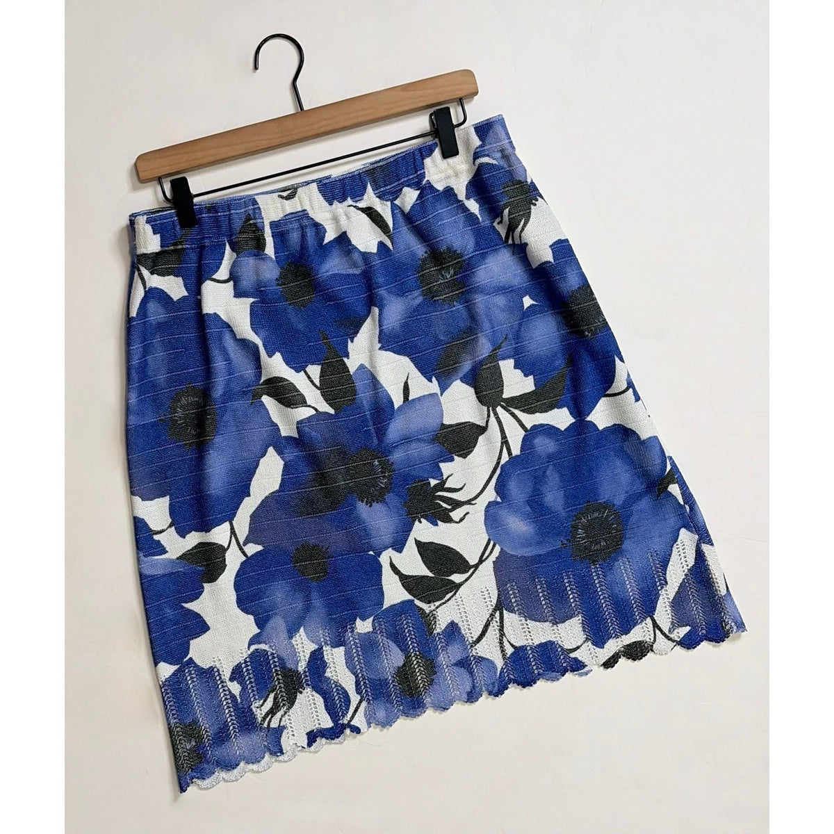 Vintage ST. JOHN Collection Marie Gray Floral Pointelle Knit Skirt Knitwear 12