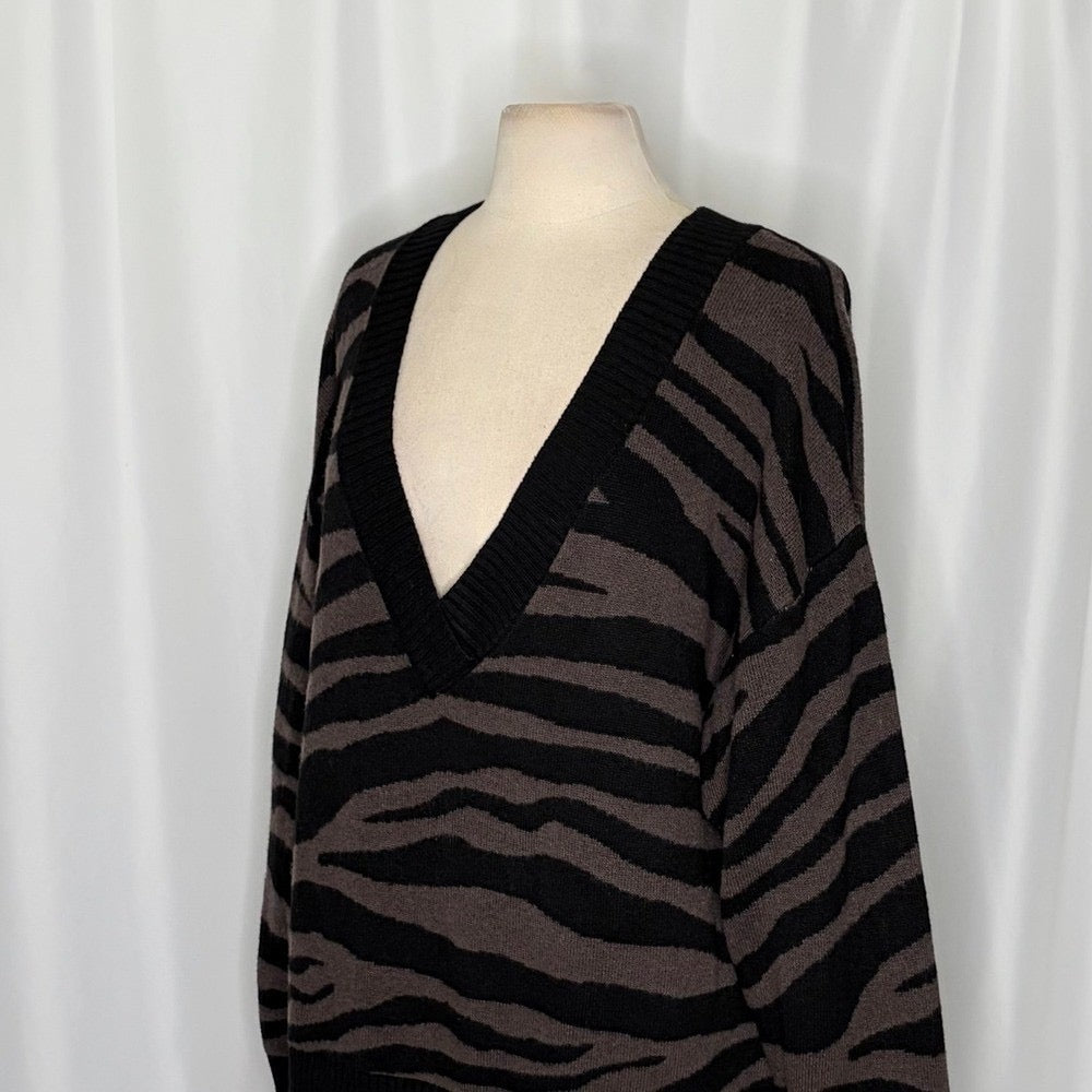 VARLEY Calvert Sweater Bracken Black Zebra Animal Print Merino Wool Blend Large